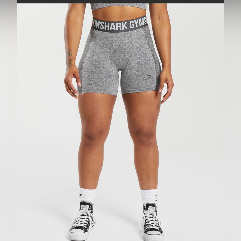 Gymshark - 	
Flex Shorts - Charcoal Marl